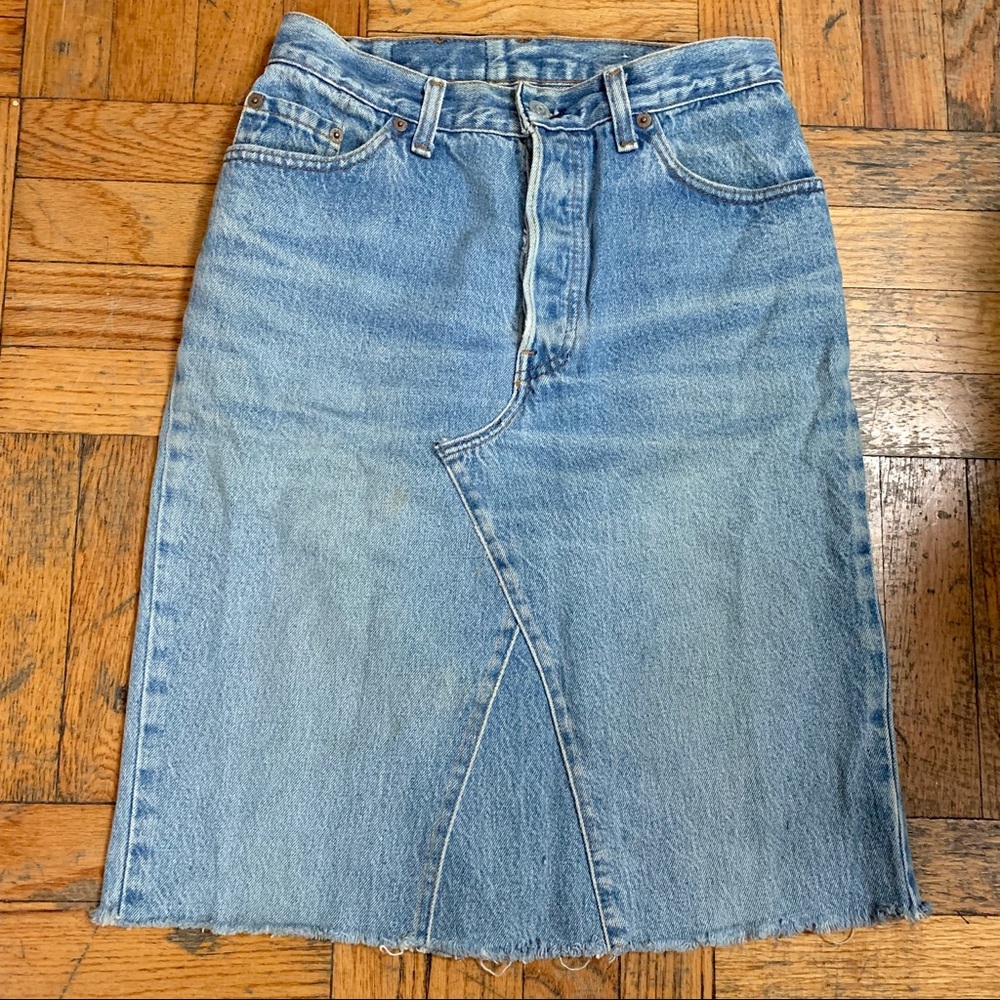Vintage Levi’s High Waisted Denim Skirt